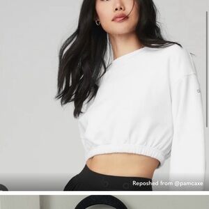 ALO Yoga White Long Sleeve Top XS RARE!!